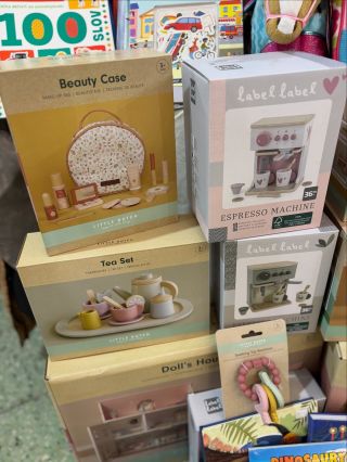 Vstupné ZADARMO!!! Ešte dnes nás nájdete na vianočných trhoch na Agrokomplexe. 🥰🎄🎅 Kopec atrakcií pre deti ❤️ Zastavte sa :)